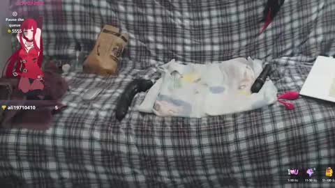 LooLa online show from 23, 2, 2025