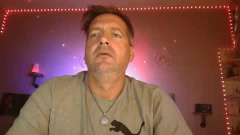 Snapshot of matrike1 chatting on 5, 10, 2025 matrike1 online show from 5, 10, 2025