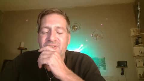 Snapshot of matrike1 chatting on 7, 10, 2025 matrike1 online show from 7, 10, 2025