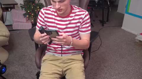 Snapshot of mattcashxxx chatting on 9, 12, 2024 Matt Cash online show from 9, 12, 2024