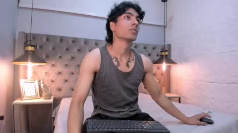 Snapshot of mattfiore chatting on 24, 11, 2025 mattfiore online show from 24, 11, 2025