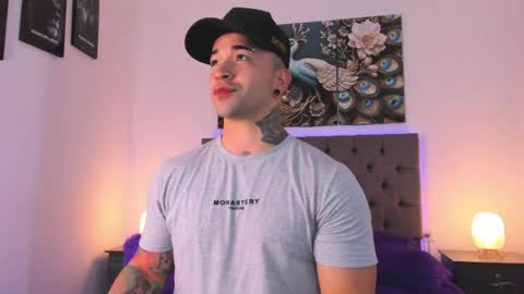 Matthew INDEPENDENT MODEL online show from 16, 4, 2026