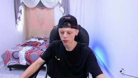 Snapshot of matthewboy_ chatting on 15, 5, 2026 MatthewBoy online show from 15, 5, 2026