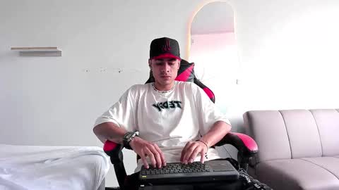 Matthew online show from 4, 12, 2025