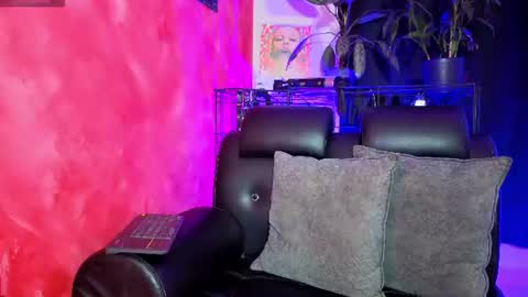 MATTHEW online show from 15, 7, 2026