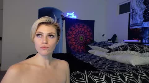 Snapshot of mattisux chatting on 25, 1, 2025 Matti Mars online show from 25, 1, 2025