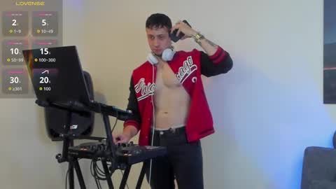 mattsaill_ online show from 14, 9, 2025