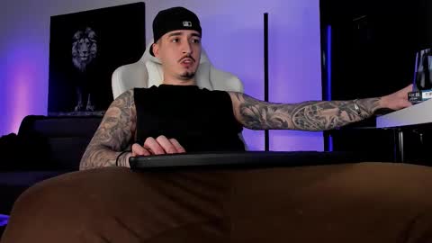 Snapshot of mattytwink69 chatting on 14, 11, 2025 Matt online show from 14, 11, 2025