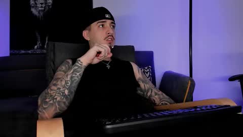 Snapshot of mattytwink69 chatting on 20, 12, 2025 Matt online show from 20, 12, 2025