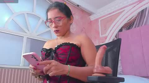 Snapshot of mature_bigass__ chatting on 25, 11, 2025 Maria online show from 25, 11, 2025