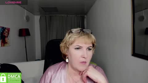Snapshot of mature_blonde7 chatting on 21, 12, 2024 Lana online show from 21, 12, 2024