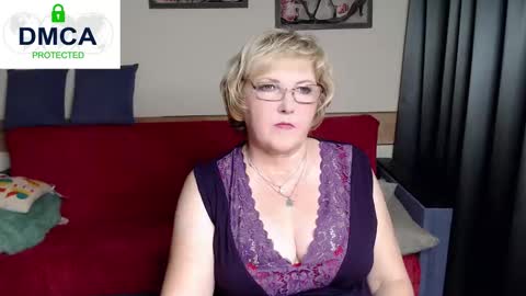Snapshot of mature_blonde7 chatting on 10, 10, 2025 Lana online show from 10, 10, 2025