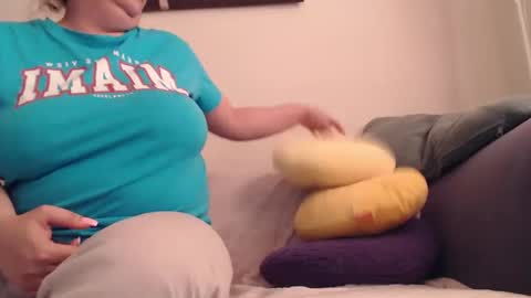 Snapshot of matureboobsbig chatting on 18, 2, 2025 matureboobsbig online show from 18, 2, 2025