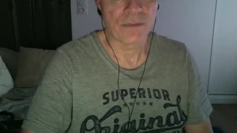 maturehotman online show from 16, 1, 2025