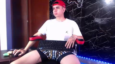 Snapshot of maty_hard chatting on 10, 1, 2025 Matias online show from 10, 1, 2025