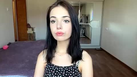 Snapshot of maudieyuan chatting on 22, 6, 2026 Lina online show from 22, 6, 2026