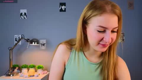 maureencoombs online show from 16, 10, 2025