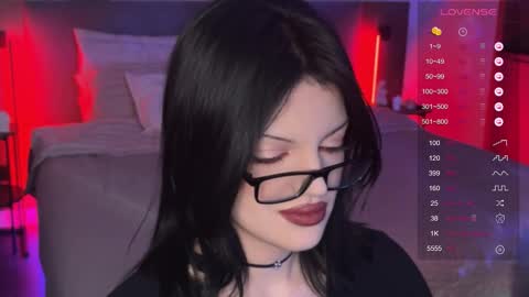 Mavis online show from 4, 12, 2025