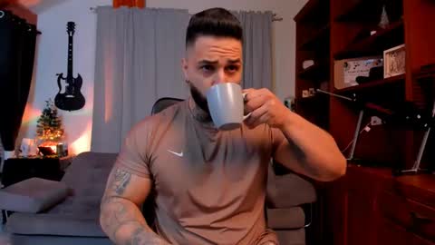 Snapshot of max_dic1 chatting on 15, 1, 2025 max D. online show from 15, 1, 2025