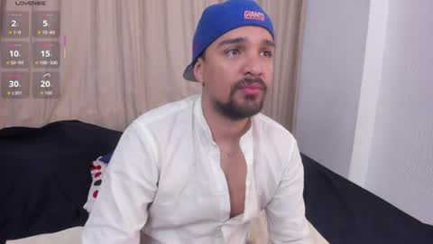Snapshot of max_ed chatting on 18, 6, 2026 edward online show from 18, 6, 2026