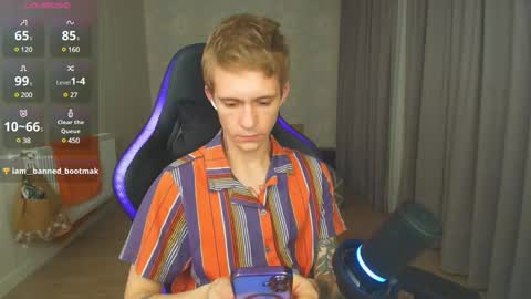 Max Gen with tats 24years  And Ethan without tats 20 years online show from 10, 1, 2025