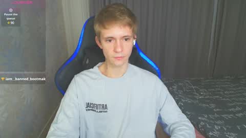 Max Gen with tats 24years  And Ethan without tats 20 years online show from 28, 1, 2025