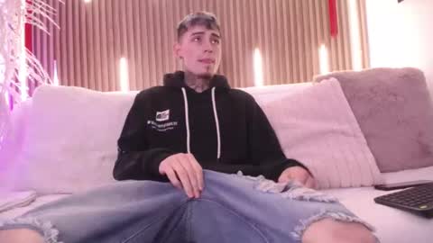 Max online show from 15, 2, 2026