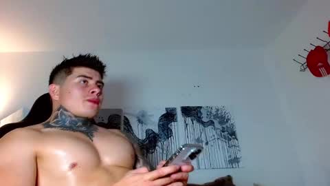 Snapshot of max_mayer chatting on 1, 1, 2025 Maximo Mayer online show from 1, 1, 2025