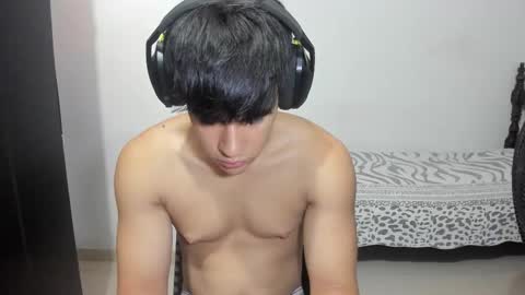 Max online show from 8, 11, 2025