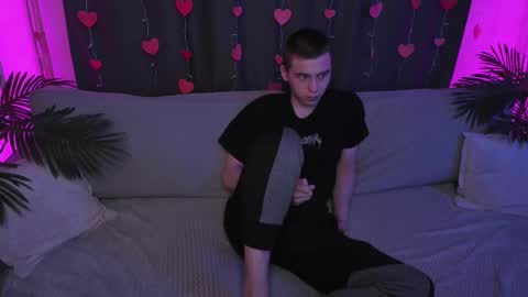 Snapshot of max_sm1th chatting on 7, 3, 2025 Max online show from 7, 3, 2025