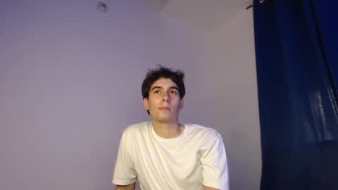 Snapshot of max_snow1616 chatting on 8, 11, 2025 max_snow1616 online show from 8, 11, 2025