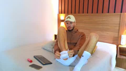 Max Taylor online show from 4, 2, 2026