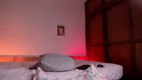 Snapshot of max_valiant1 chatting on 12, 11, 2025 max_valiant1 online show from 12, 11, 2025