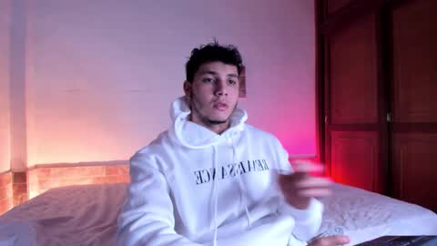 Snapshot of max_valiant1 chatting on 14, 11, 2025 max_valiant1 online show from 14, 11, 2025