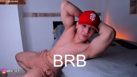 Snapshot of max_valiant1 chatting on 23, 11, 2025 max_valiant1 online show from 23, 11, 2025