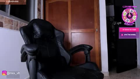 Snapshot of max_valiant1 chatting on 28, 11, 2025 max_valiant1 online show from 28, 11, 2025