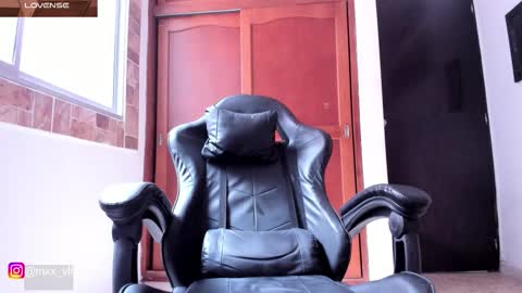 Snapshot of max_valiant1 chatting on 29, 11, 2025 max_valiant1 online show from 29, 11, 2025