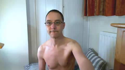 Max Davies online show from 17, 4, 2026