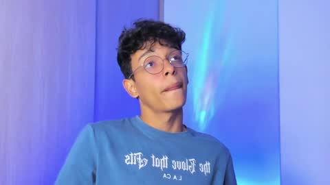 Max  online show from 2, 4, 2026