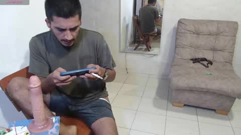 Snapshot of maxi_dick33 chatting on 7, 5, 2026 maxi dick online show from 7, 5, 2026