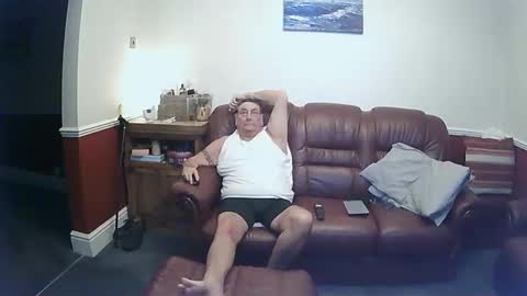 MAX online show from 18, 1, 2025