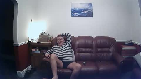 MAX online show from 4, 2, 2025