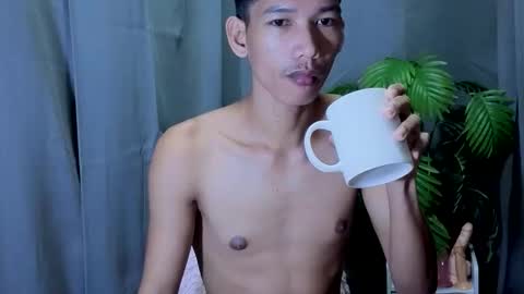 Reyn online show from 5, 10, 2025