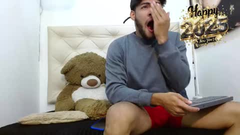 Maximiliano Herrera online show from 5, 1, 2025