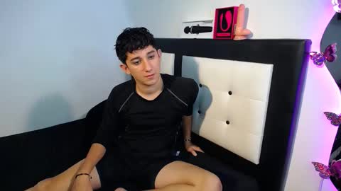 Snapshot of maximo_and_isa chatting on 6, 10, 2025 -- maximo and isa -- online show from 6, 10, 2025