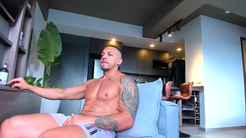 Snapshot of maximo_and_marcelo chatting on 29, 11, 2025 maximo_and_marcelo online show from 29, 11, 2025