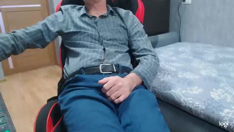 maximus3334 online show from 13, 4, 2026