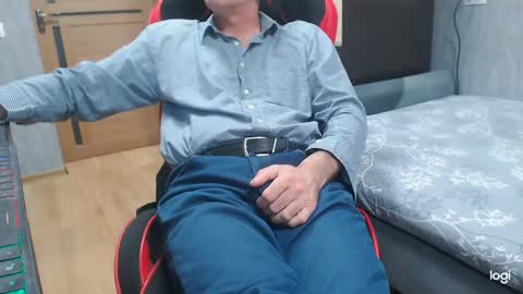 maximus3334 online show from 19, 4, 2026