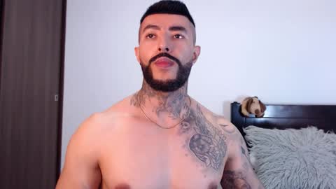 Independent Model online show from 25, 2, 2025