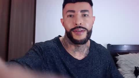 Independent Model online show from 18, 10, 2025